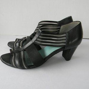 THIERRY RABOTIN MADE IN ITALY BLACK LEATHER OPEN TOE SANDALS SZ 37.5